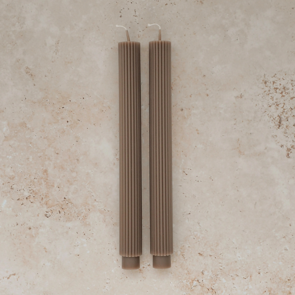 taupe-roman-taper-candle-soy-beeswax-vanilla-santal-2
