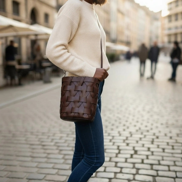 THE ZENOBIA BUCKET BAG thebagicon